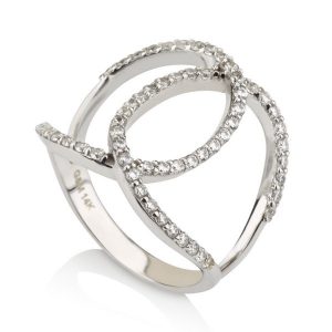 טבעת Riri – זהב לבן 14K - תכשיטי זהב מעוצבים - תכשיטי זהב משובצים - טבעות זהב זולות - טבעת שאנל - טבעות זהב משובצות